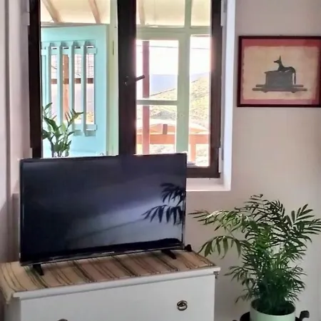 φώς Apartment Lichnaftia